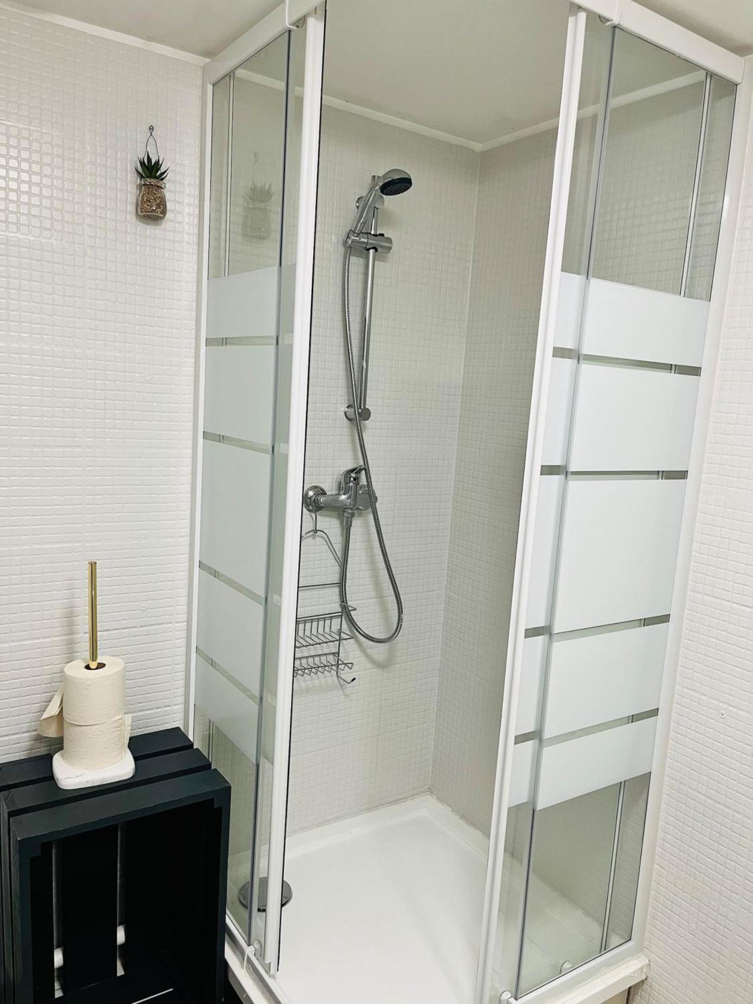 Duplex Charmant Au Coeur De Levroux Экстерьер фото