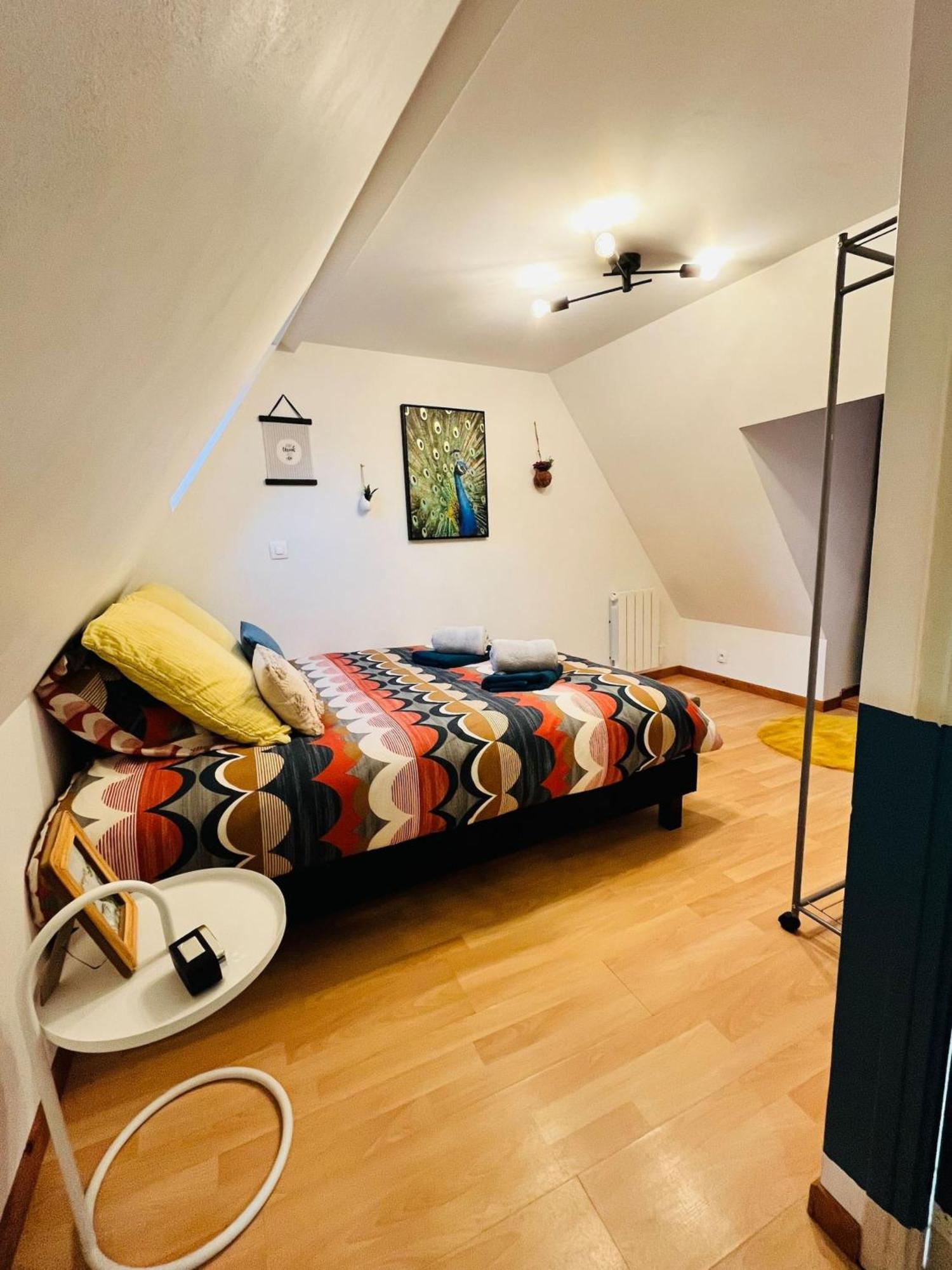 Duplex Charmant Au Coeur De Levroux Экстерьер фото
